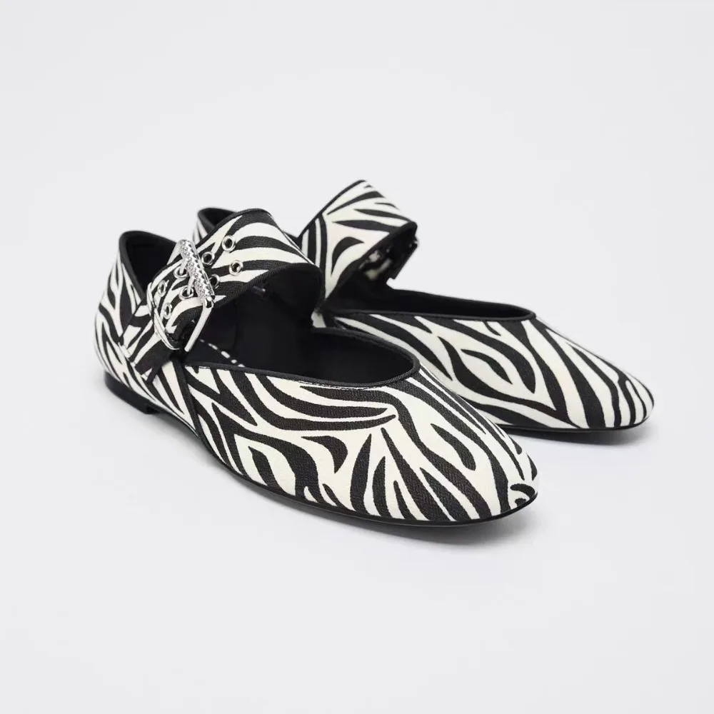 Spring 2026 Women's Flat Shoes Black Buckle Decorated Leopard Print Ballet Style Fashionable Korean Version Single Shoes