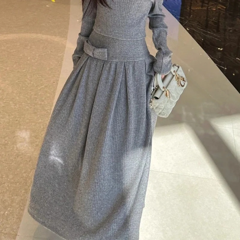 Spicy Girl Fashion Slash Neck Knitwear Pleated Skirt Dwuczęściowy zestaw damski Bow Splice Off Shoulder Solid Slim Gentle Autumn Wear