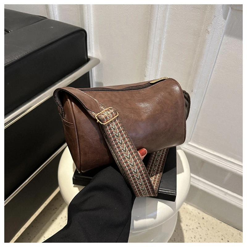 

Vintage PU Leather Boston Women Handbag and Purse Fashion Designer Crossbody Bag Female Casual Travel Pillow Shoulder Bag