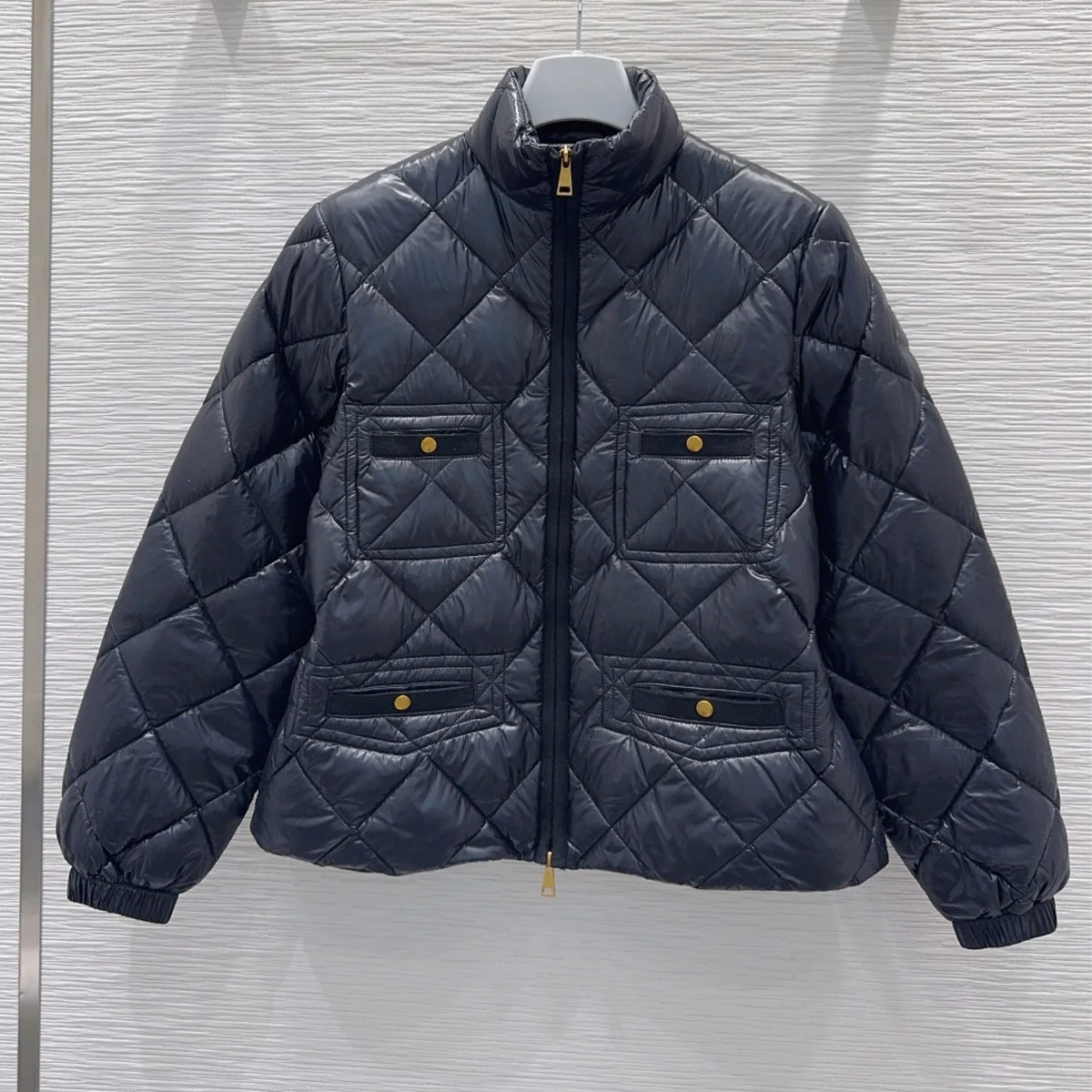 High Quality Women Diamond Quilted Stand Collar Short Down Jacket, Drawstring Waist Multi-Pocket Outerwear lyt26101218