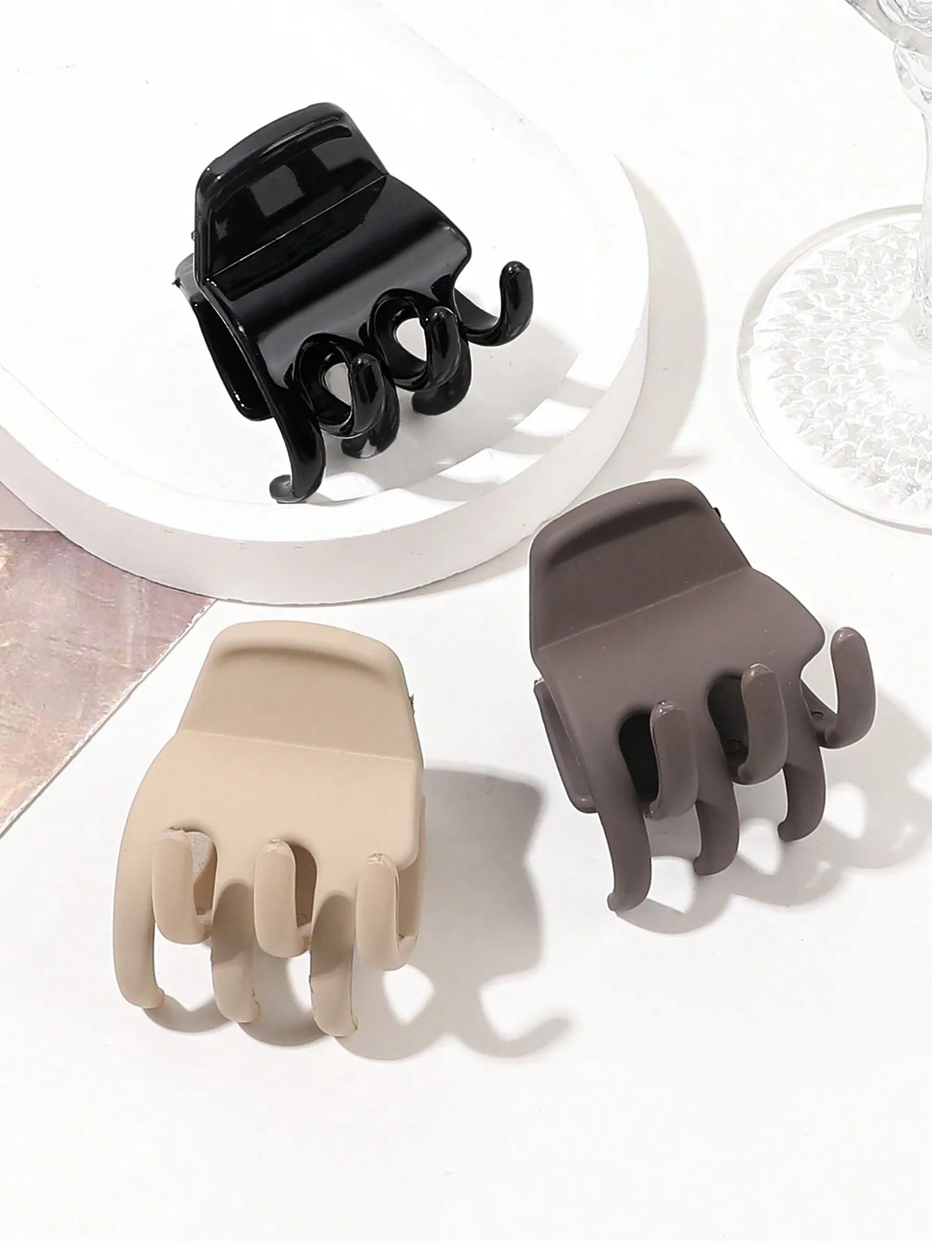 

3Pcs Small Claw Clips for Women Girl,Great for Easily Pulling Up Hair,1.52" Medium Nonslip Short Hair Accessories for Thin Hair