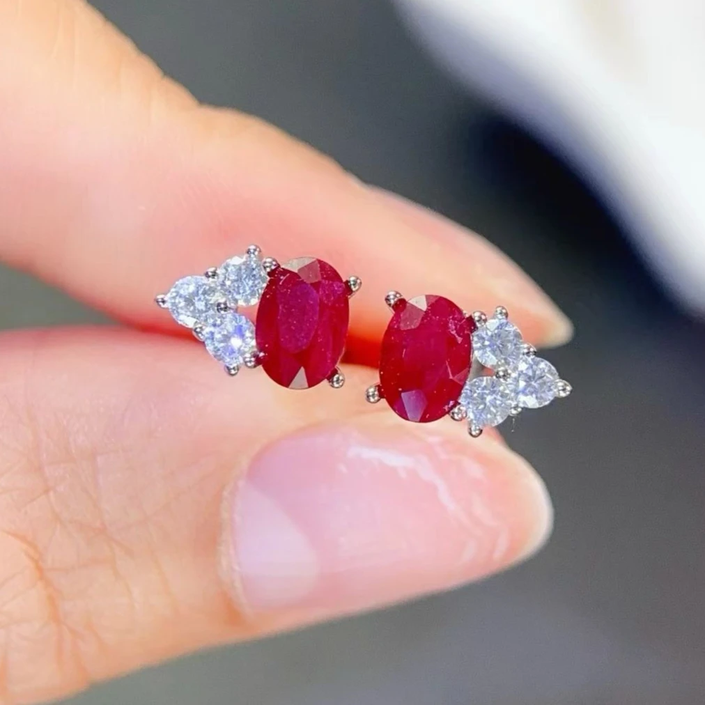 

Серебряные серьги-гвоздики 925 пробы с натуральным рубином и сертификатом, минималистичный дизайн, для повседневной носки, женские ювелирные украшения