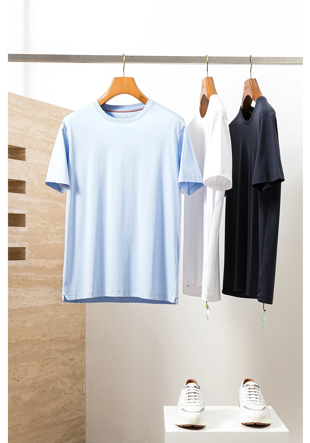 

Мужская роскошная повседневная футболка с коротким рукавом из однотонной ткани Sensation 3700: шелк и хлопок, легкий летний топ