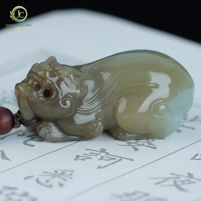 Xinjiang Natural Hetian Jade Qiemo Sugar Lucky Beast Three-dimensional Pixiu Pendant Jade Jade Men's and Women's Wear