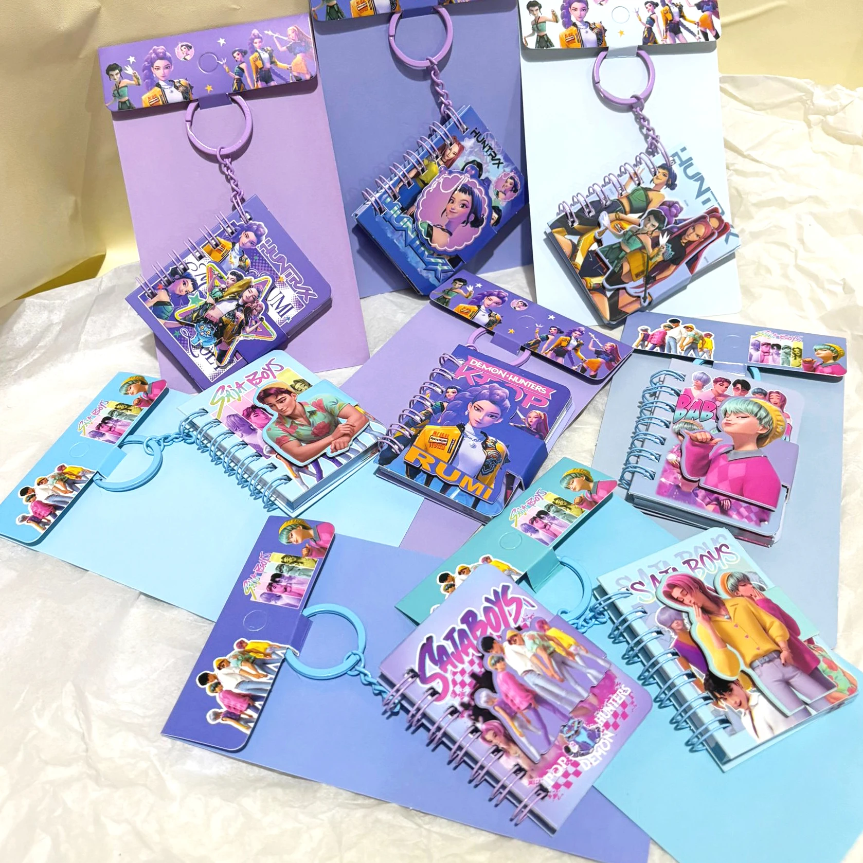 4 Stück Kpop Demon Girl Group Mini-Notizbücher (Rumi, Mira, Zoey-Versionen) Cartoon-Anime-Notizblöcke für Kinder, Schreibwaren