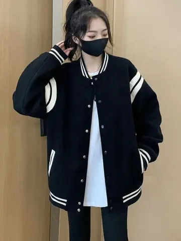 Chaqueta de béisbol negra de talla grande para mujer, chaqueta con costuras en contraste, abrigo de invierno con forro polar cálido para mamás a la moda