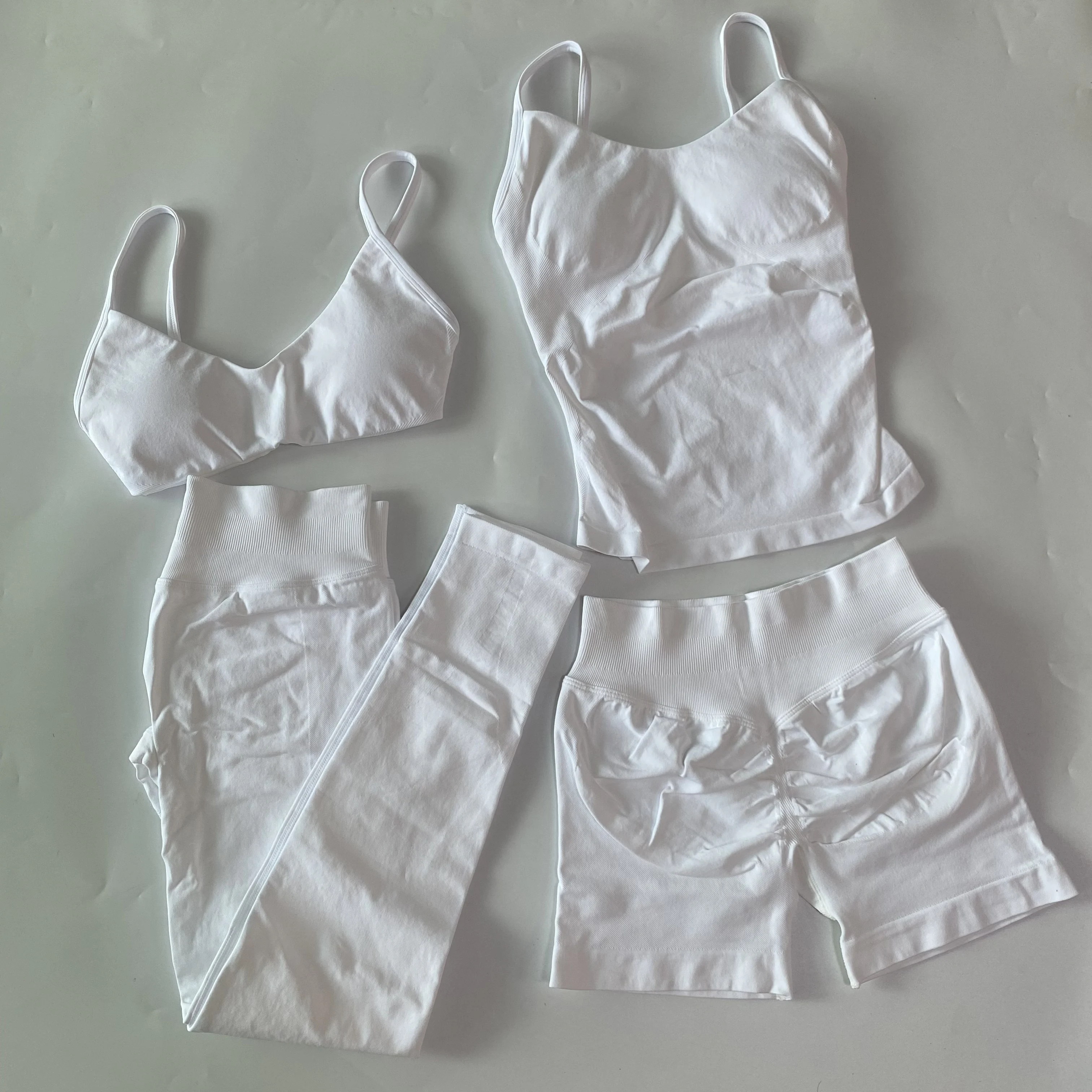 4-teiliges Workout-Set für Damen, Top mit Rundhalsausschnitt, Sport-BH, Fitness-Shorts mit hoher Taille, Yoga-Leggings, Gym-Set, Outfits, Sportbekleidung – Detail 7