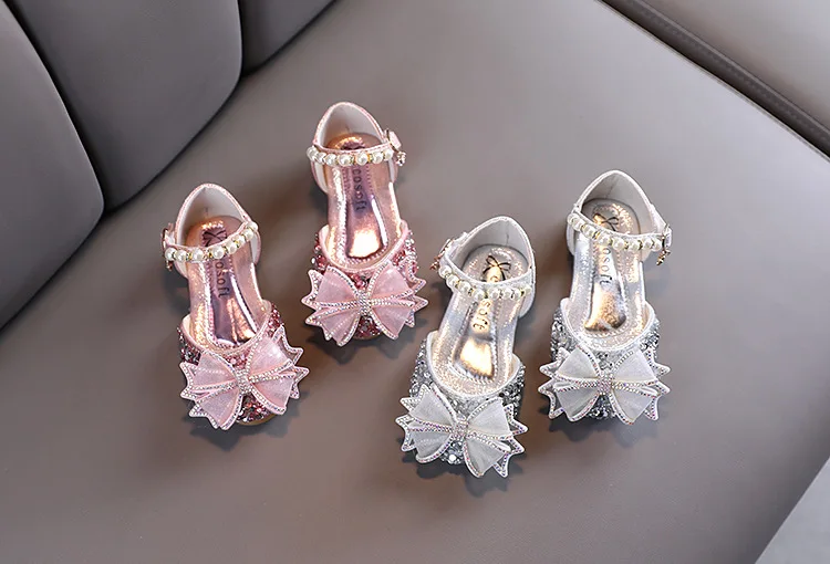 2026 Mädchen Lederschuhe Kinder Spitze Schmetterling Strass Perlen Verzierung Auftrittsschuhe Modische Hochzeitsschuhe für Kinder – Detail 2