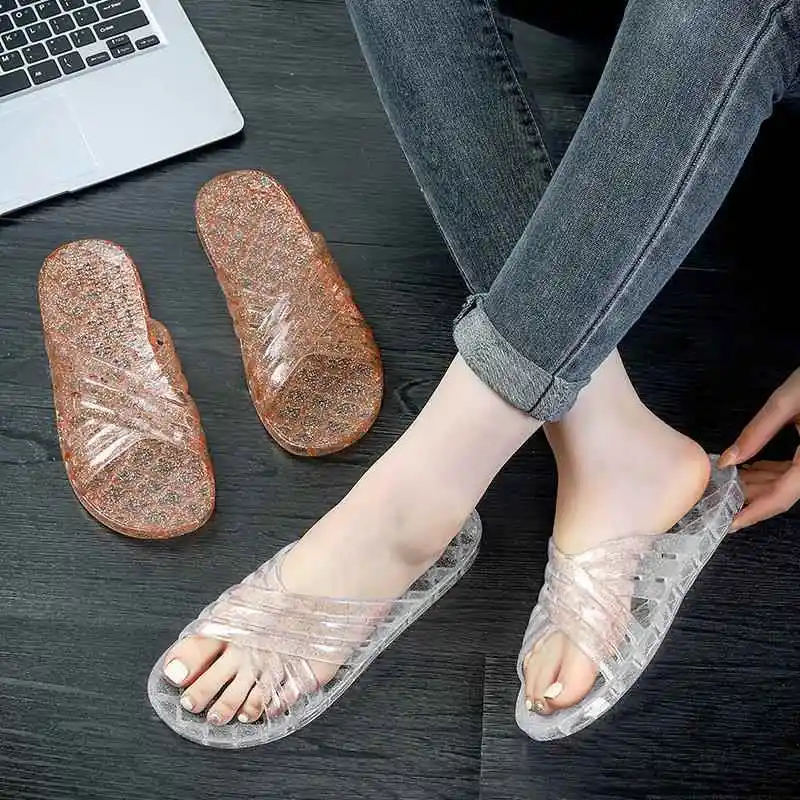 

Anti-Slip Rubber Crystal Cooked Sandals for Bathroom And Makeup Room Home Use Comfortable Winter Slippers for Men And Women