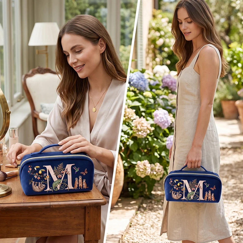 Marineblaue Kosmetiktasche aus Samt mit Imitationsstickerei, Buchstabenmuster und Tiermotiv, großes Fassungsvermögen, für Damen. – Detail 6