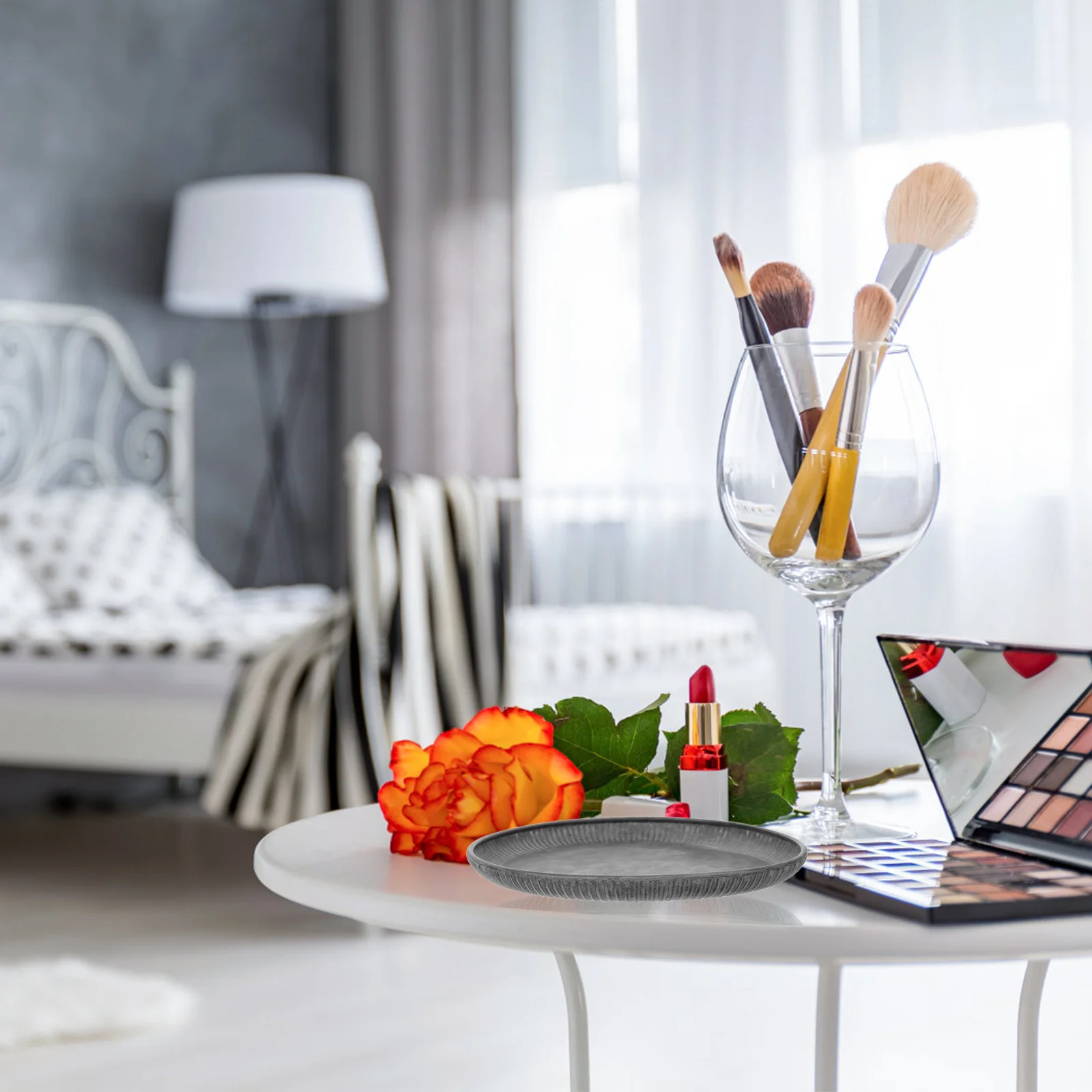 

1pc Metal Decorative Tray Round Galvanized Iron Rustic Vintage Design For Home Coffee Table Decor Serving Storage Organizer