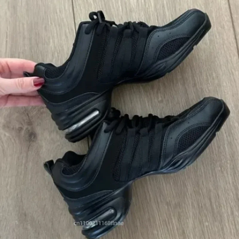 Damen-Tanzschuhe, weiche Sohle, rutschfest, atmungsaktives Mesh-Material, bequem, erhöhen die Körpergröße, quadratische Tanzschuhe für den Innen- und Außenbereich, modisch. – Detail 3