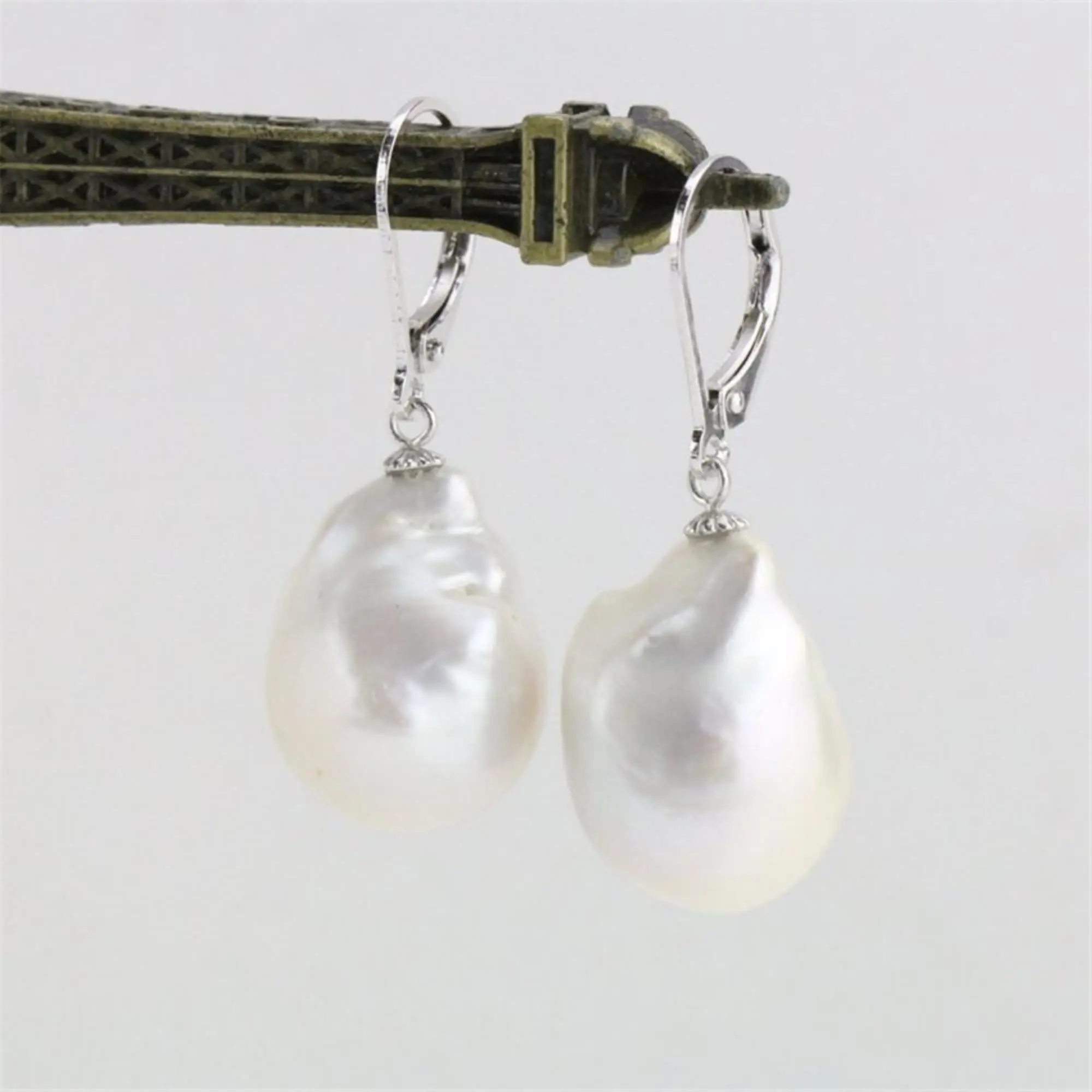 

Freshwater pearls White Baroque South Sea Pearl Earring Hooks Stud Beaded Teens Handmade Women Bohemian