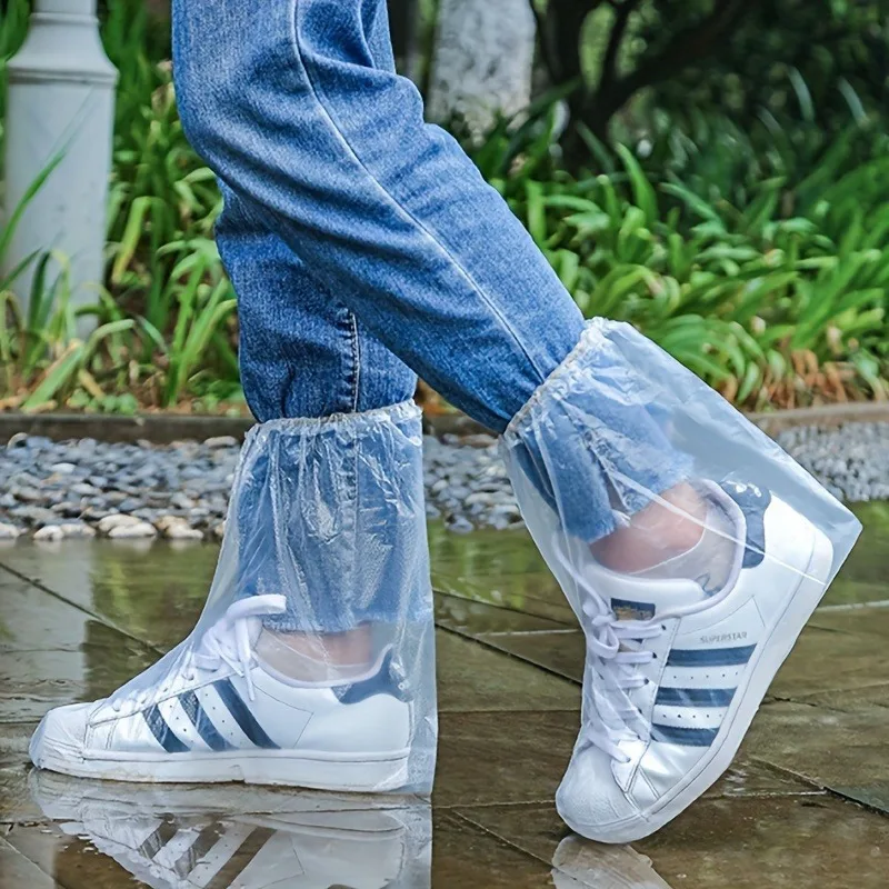2 Stück wasserdichte Überschuhe, Einweg-Schuhüberzüge aus Kunststoff mit rutschfesten Sohlen, zum Überziehen, für den Außenbereich