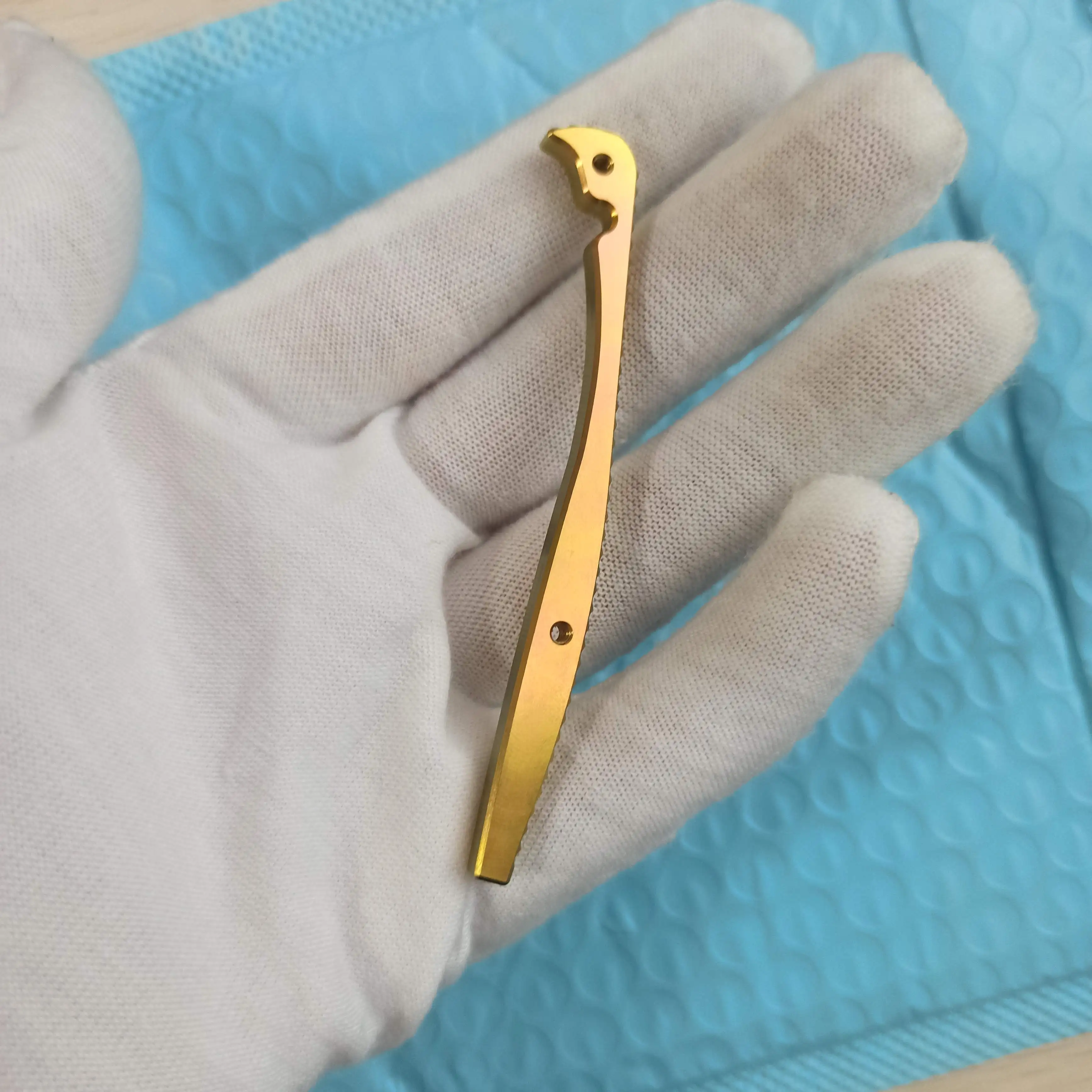 

1 Piece Custom Made TC4 Titanium BackSpacer for Benchmade 940 Osborne Knives