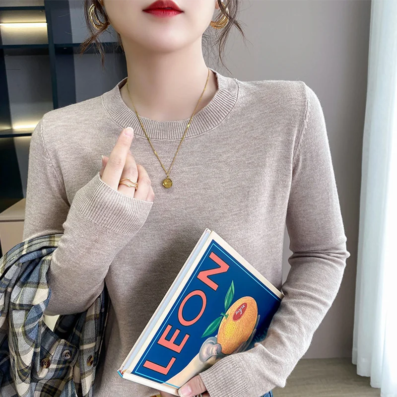 

Свитер женский осенний с длинным рукавом и круглым вырезом