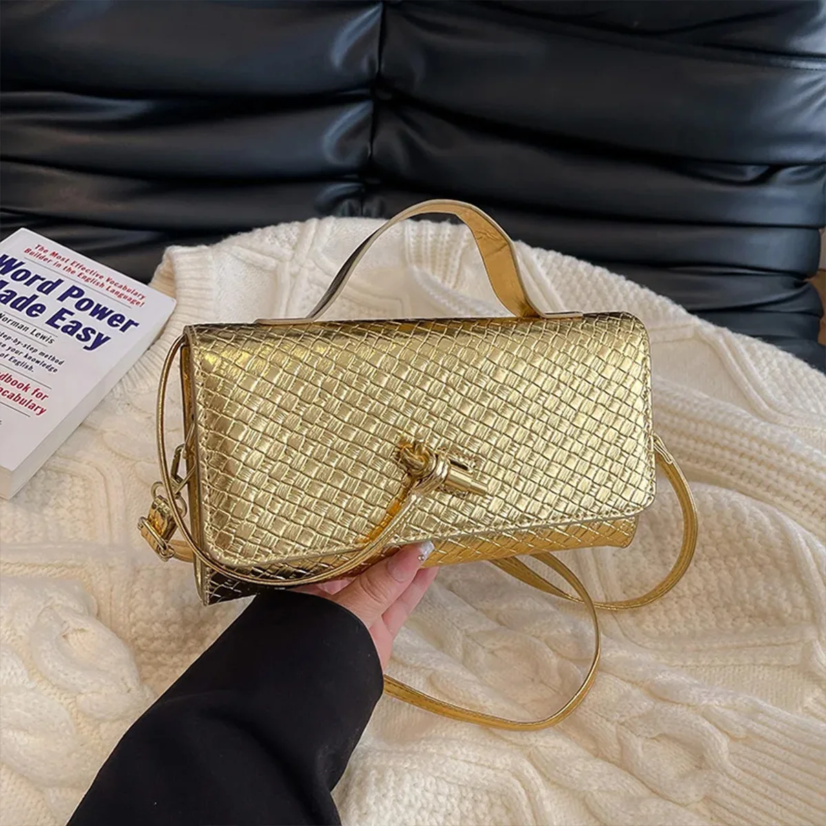 

Универсальная модная плетеная сумка-кроссбоди из ПУ с золотой пряжкой, легкая, с регулируемым ремнем, многофункциональная сумка