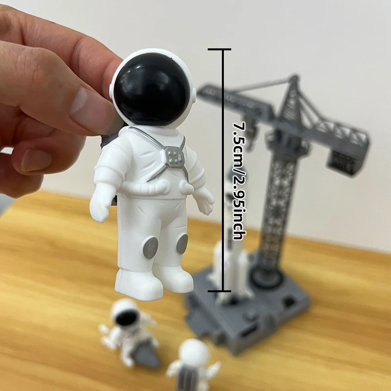 1pcs Rocket+1pcs Launch Station+3pcs Astronaut (Capable of Launching Rockets), CHILDREN\'S Astronaut Spacecraft Model Toy