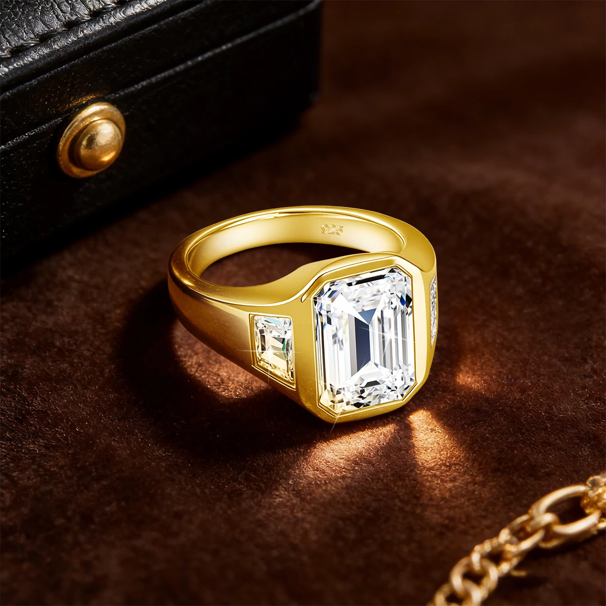 3CT Smaragdschliff Moissanit-Ringe für Männer und Frauen D VVS1 Drei-Stein-Verlobungsring mit seitlichem Trapez 925 Silber Hochzeitsschmuck – Detail 4