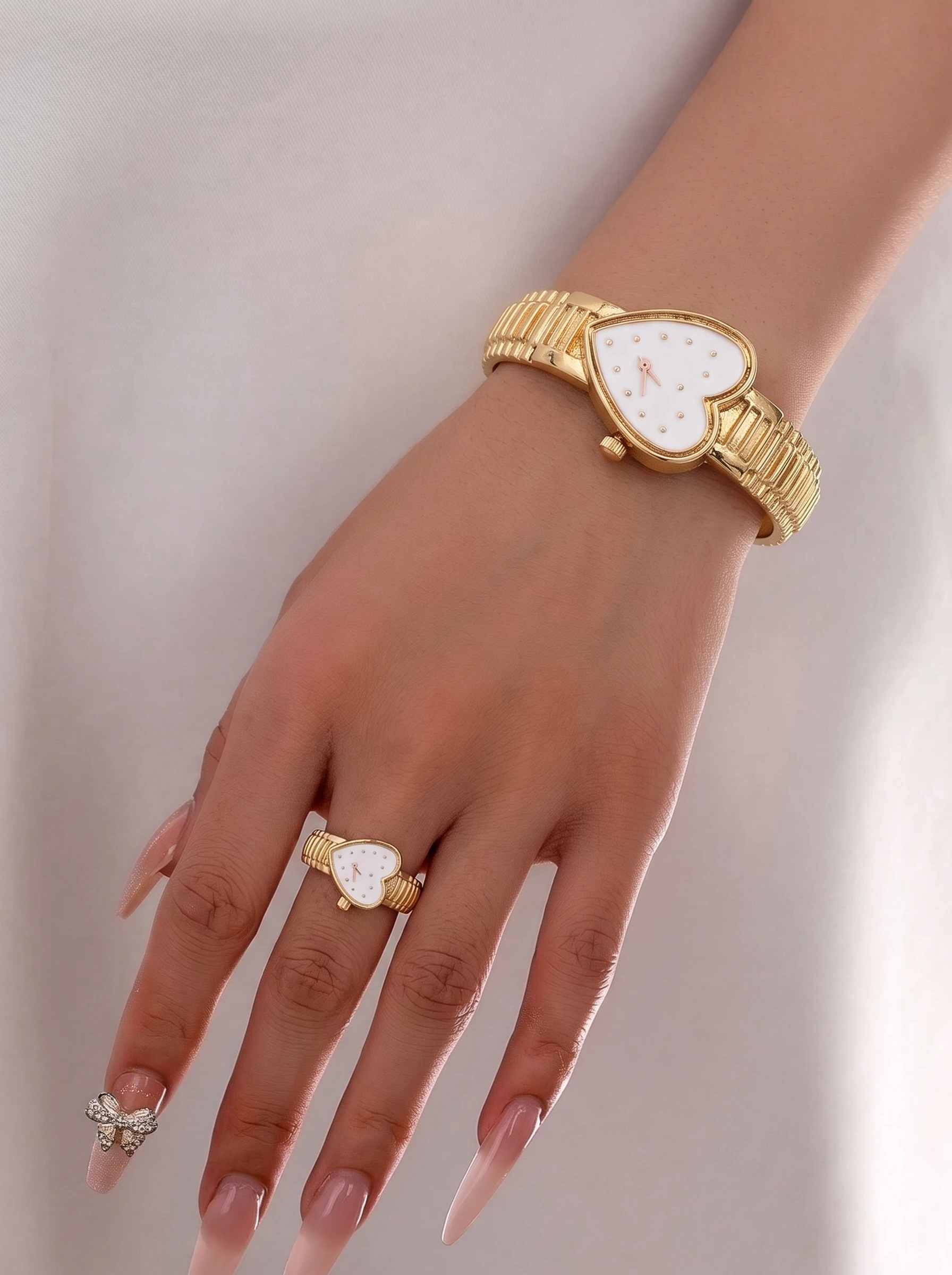 1 Set Perhiasan Gelang dan Cin - Unique Jewelry Watches ulasan dan harga