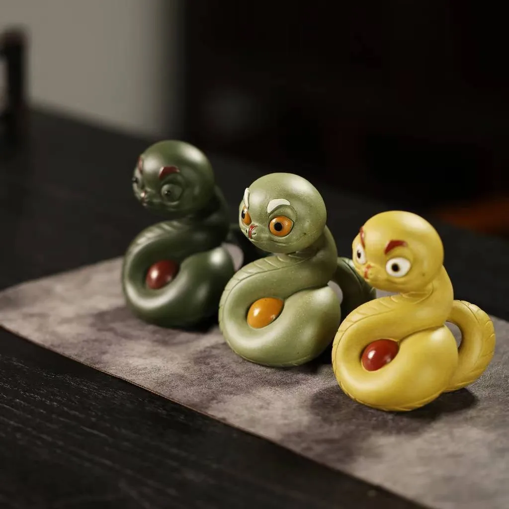 Purple sand tea pet snake handmade zodiac snake, gold beads Xianrui, tea table ornament