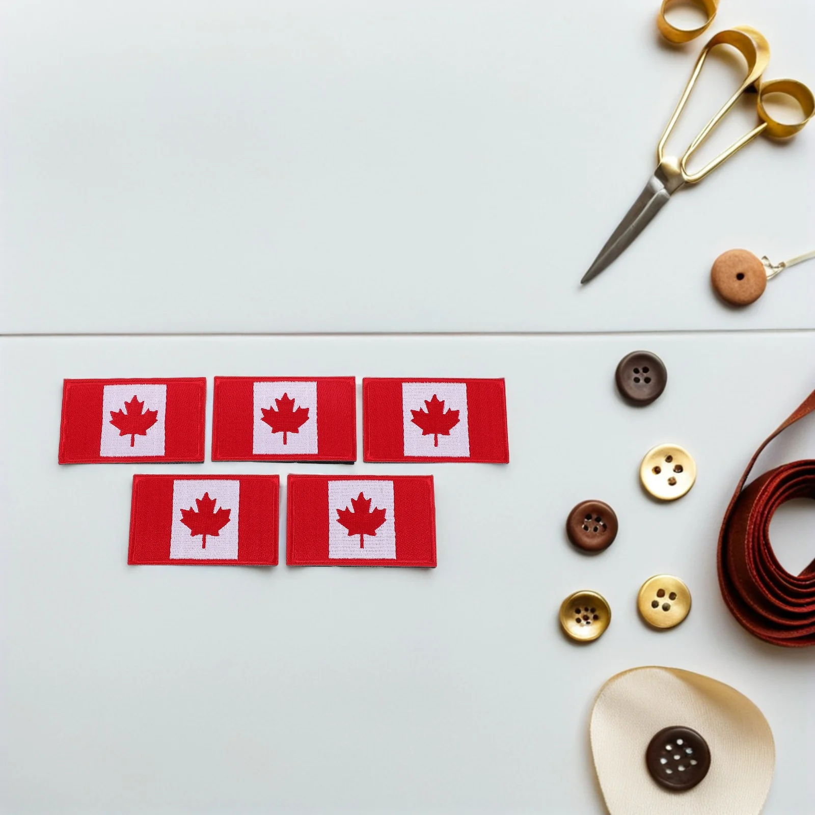 10 قطعة العلم الكندي التصحيح المطرزة زين شارات خياطة على بقع لحقائب الظهر السترات القبعات DIY بها بنفسك الملابس والاكسسوارات