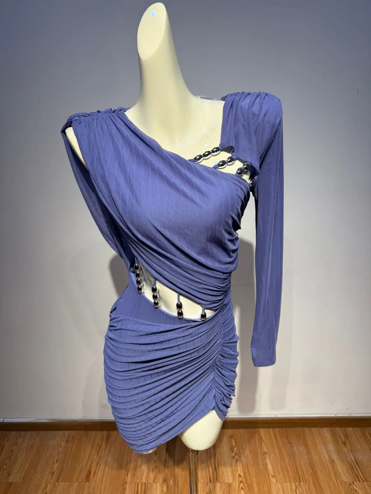 2026年 女性セレブ向け 高級セクシー ワンショルダー 長袖 カットアウト パープル ボディコン バンテージドレス エレガント イブニング クラブ パーティードレス