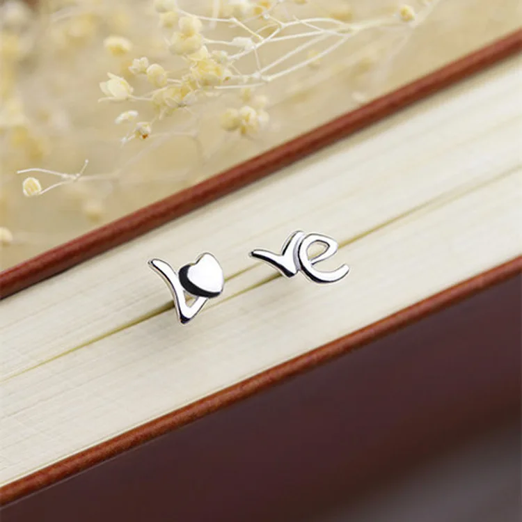 Creative English Letter Love Earrings Confession Earrings Fashionable and Minimalist Silver Color Niche Sweet Jewelry Cute Gift