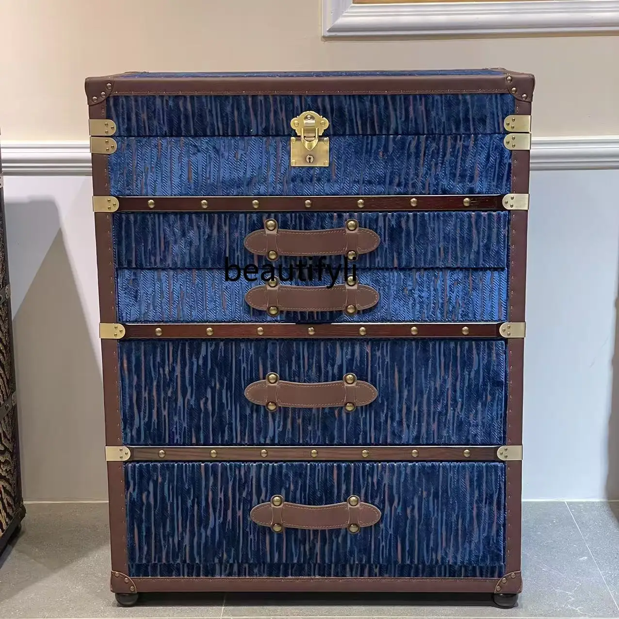 

Sapphire blue high-end light luxury Italian retro display cabinet living room storage cabinet exhibition hall studio