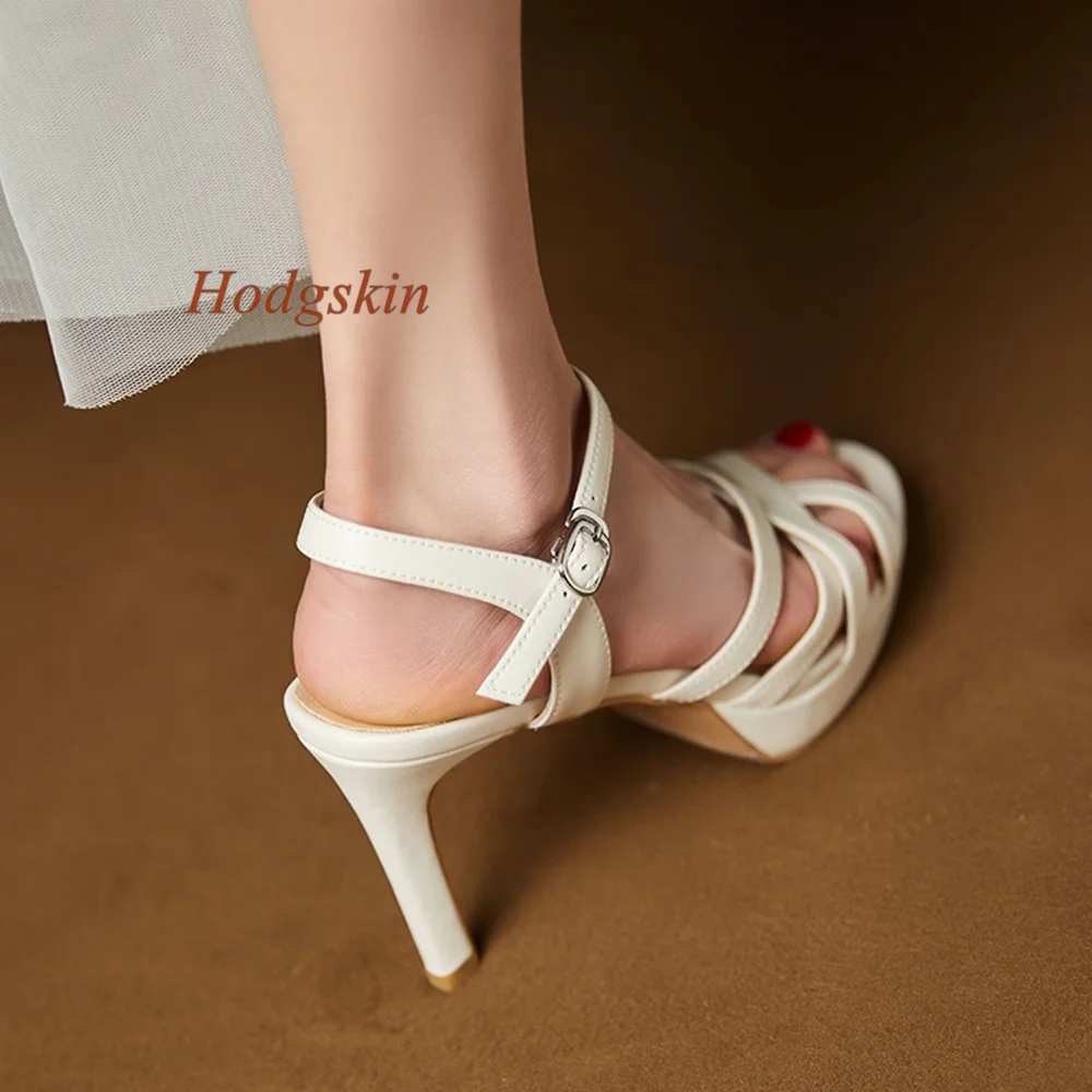 Platform Solid Peep Toe Pumps One Word Belt Buckle Stiletto High Heel Women Sandals Spring/summer 2024 New Fashion Casual Pumps