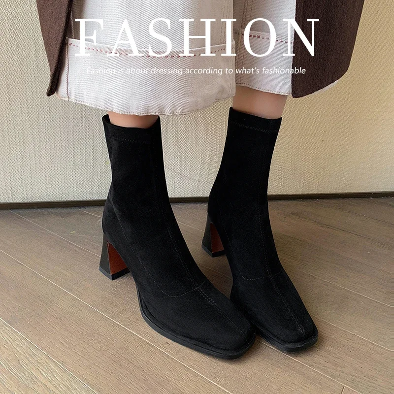 

Новинка 2026, осенне-зимние женские ботильоны высотой 22-24,5 см, эластичные фланелевые ботинки с квадратным носком, современные ботинки на толстом высоком каблуке, узкие ботинки