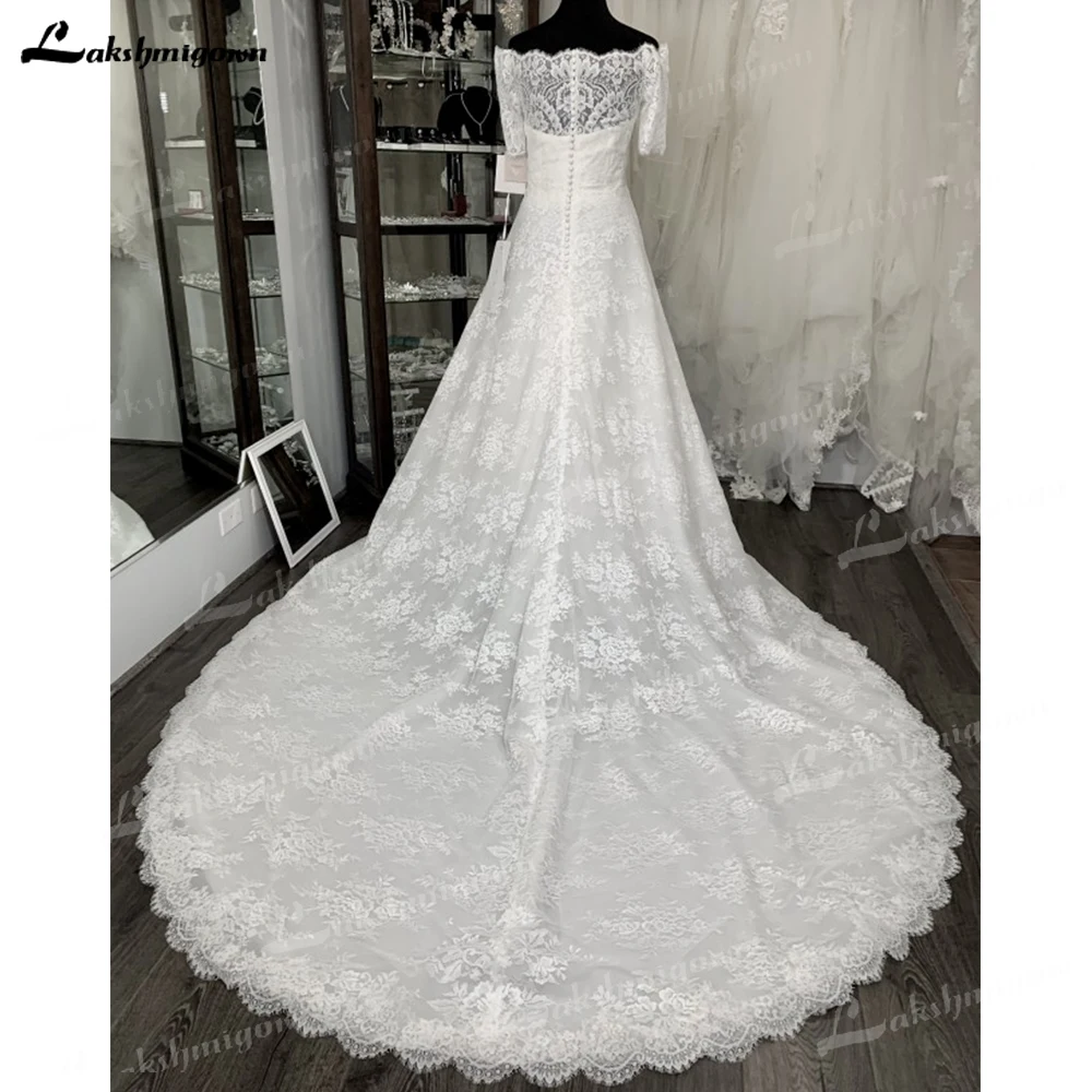 Luxurious Wedding Dress One Word Collar Wedding Gown Lace Appliqués A-Line Wedding Party vestido de casamento Custom Made