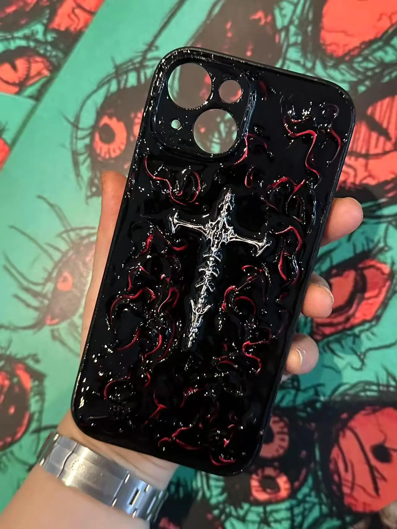 Y2K Gothic Cross iPhone Hülle für iPhone 16 Pro Max, 15, 14, 12 Mini, 11. Handgefertigte Horror-Punk-Handyhülle, gruselige iPhone 17-Hülle.