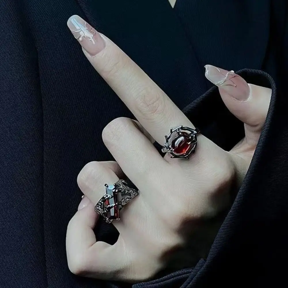 

Hip Hop Open Ring Adjustable Jewelry Accessories Valentine's Day Gift Finger Buckle Geometric Ring Punk Ring Red Gem Jewelry