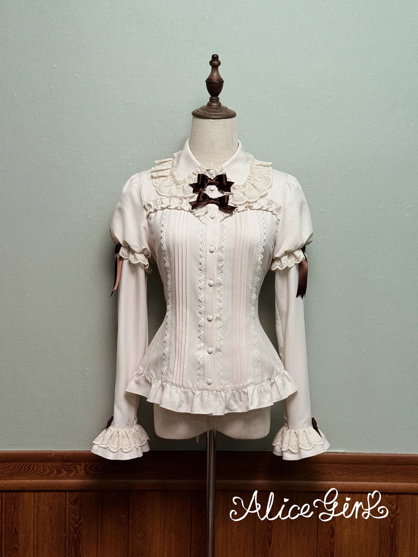

- Bear Chocolate Slab - Classic Lolita Slim Fit Shirt, Back Lace-up by Alice Girl PRE ORDER / 6 months