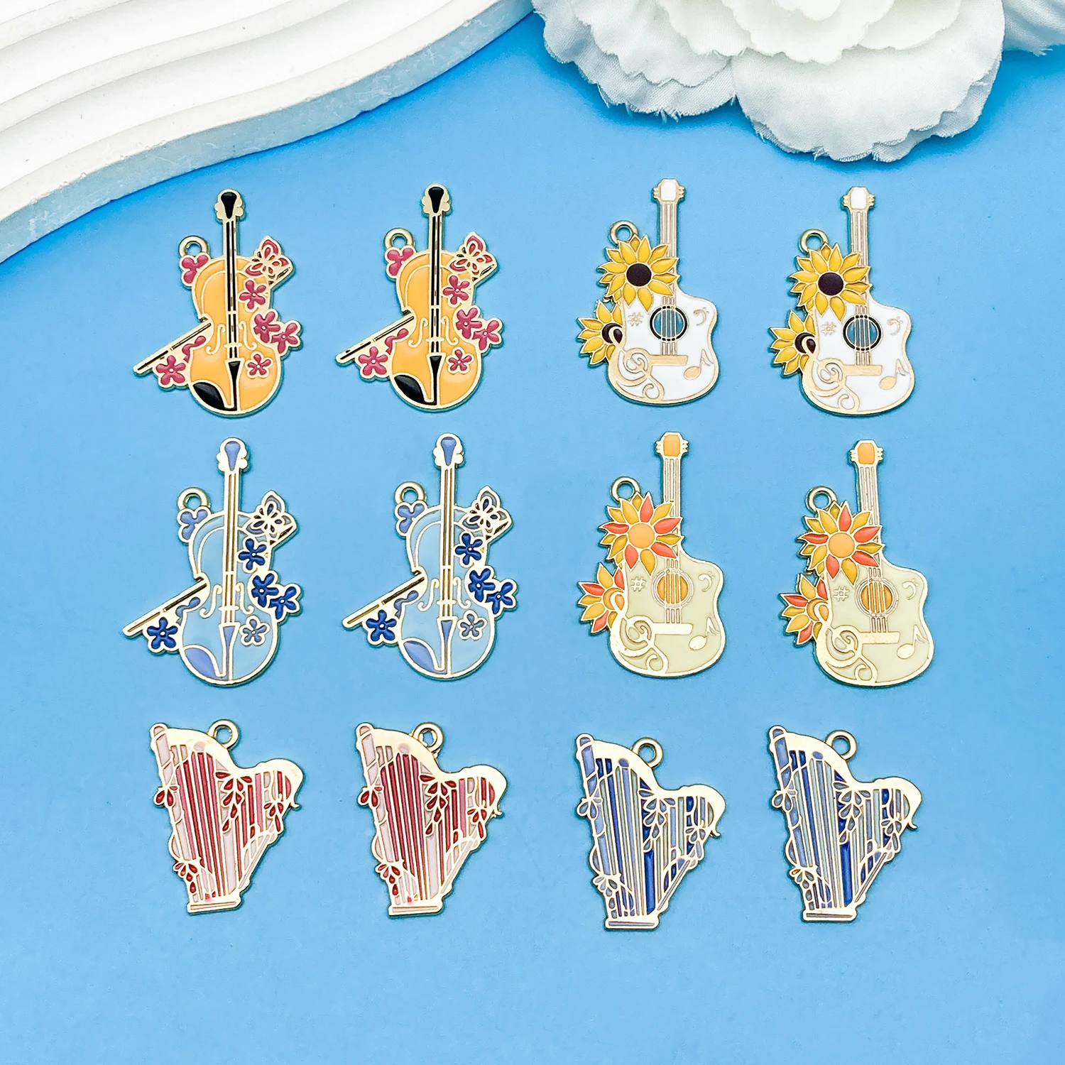 10/12pcs Musical Instrument Charms Gold‑Plated Flower Decor Violin Guitar Harp Pendants For Music Theme DIY Jewelry Accessories