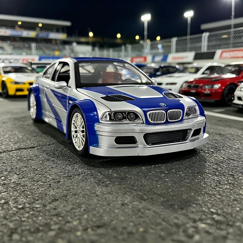 

1:24 simulation BMW M3 GTR alloy supercar model with sound and light damping, regenerative steering, and automotive ornaments