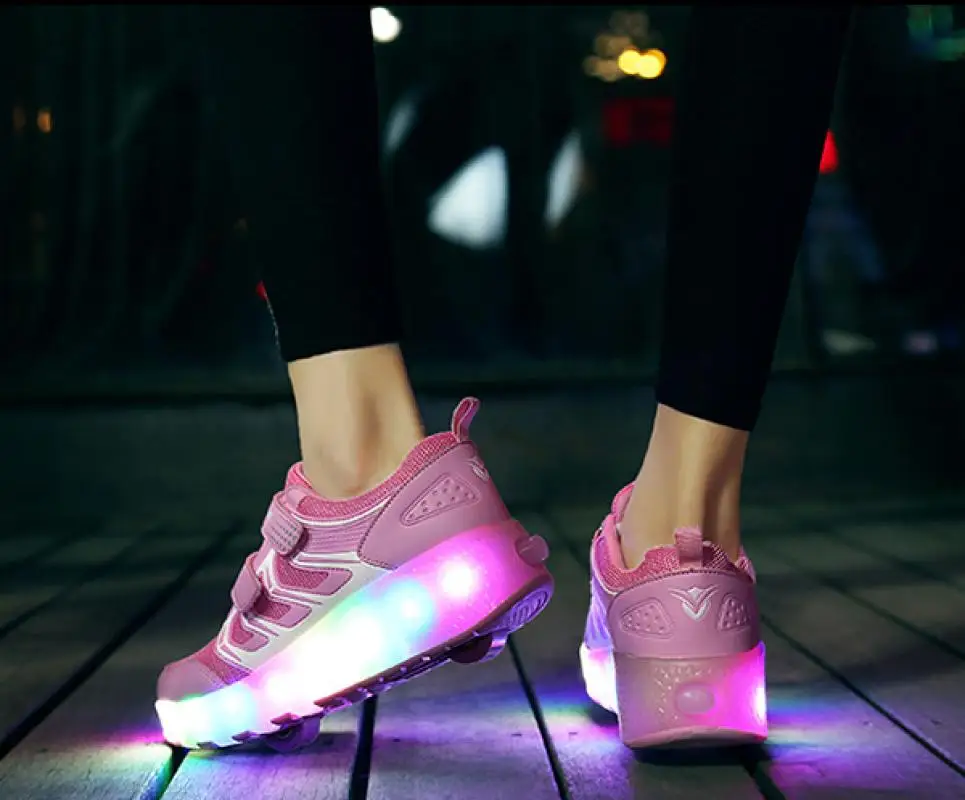 Buty rolki światło LED Blink deformuje deformację Parkour uciekające trampki dla dorosłych dzieci dzieci przesuwane sportowe buty na 2 koła