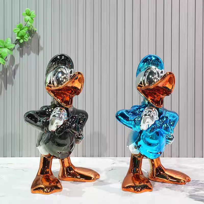 

Disney Donald Duck Figures Cartoon Resin Welcome Pose Mickey Action Figurines Anime Collection Model Dolls Gift Toys