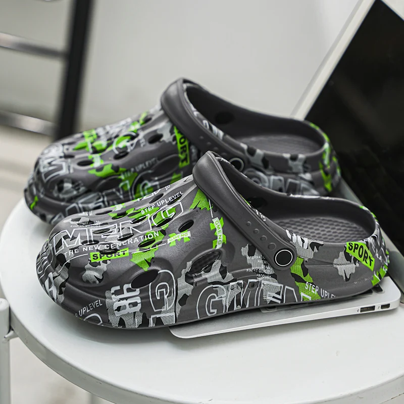 Men's Printed Clogs, Trendy Outdoor Non-Slip Soft-Soled Breathable Garden Slippers, Outdoor Beach Sandals image 3