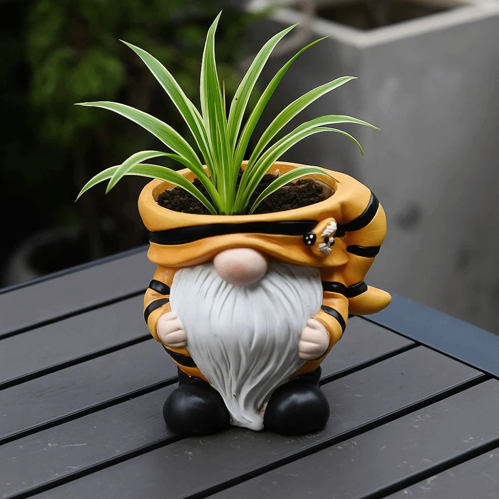

Creative Ceramic Christmas Elf Pot Figurine Exquisite Adorable Hydroponic Flower Holder Cartoon Dwarf Statue Vase Living Room