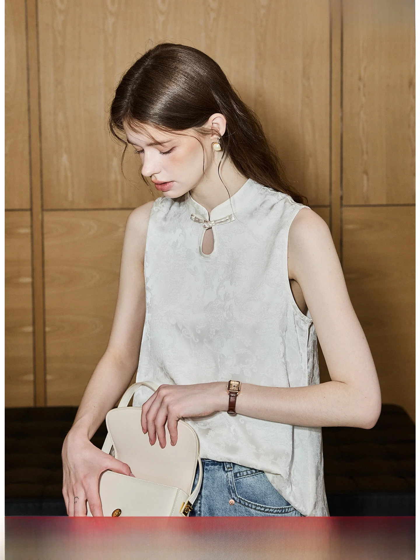 

KuNMaVi XinZhongLi Relaxing Collar Shirt Women's Summer New Style Eastern Elegance Atmosphere Sense Top Polyester Fiber