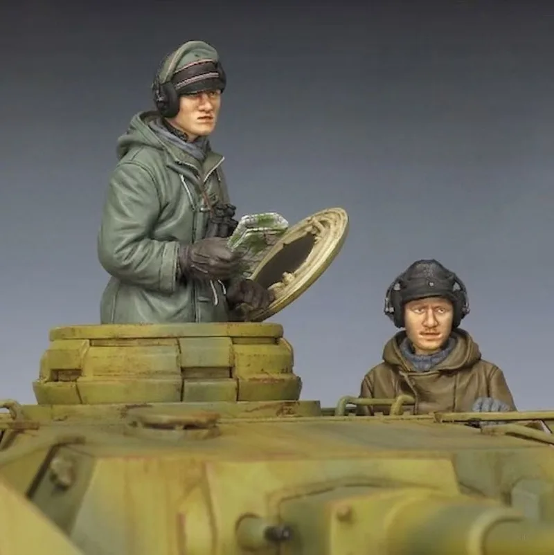Modellbausatz aus Kunstharz im Maßstab 1:35, Modellbau-Set, Panzersoldat, 2 Personen, Modellierung, Szenenlayout, unmontiertes und unbemaltes Spielzeug