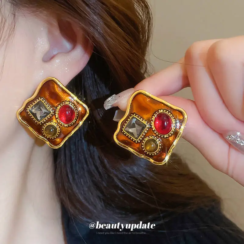 

Silver Needle Drip Oil Inlaid Diamond Geometric Tiger Eye Stone for Women Vintage Style Elegant and High End