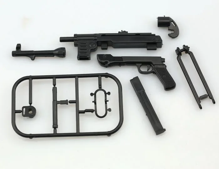 1/6 MP40 Submachine Gun Plastic Assemble WWII Firearm Puzzle Model For 12" Soldiers Military Weapons Building Blocks image 2