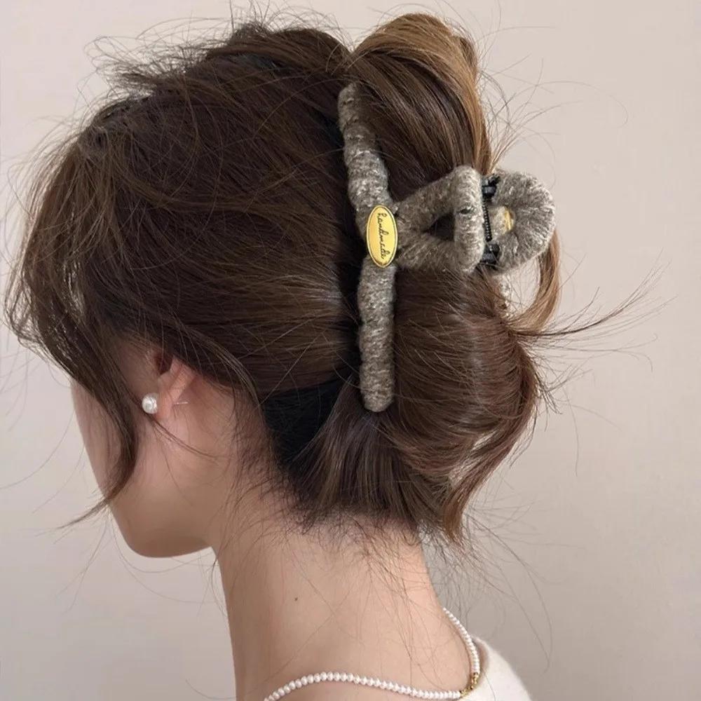 Pinzas para el pelo de felpa tejidas, pinzas grandes de cangrejo para mujeres y niñas, soporte cruzado Simple para cola de caballo, pasadores para el cabello, accesorios para el cabello para invierno