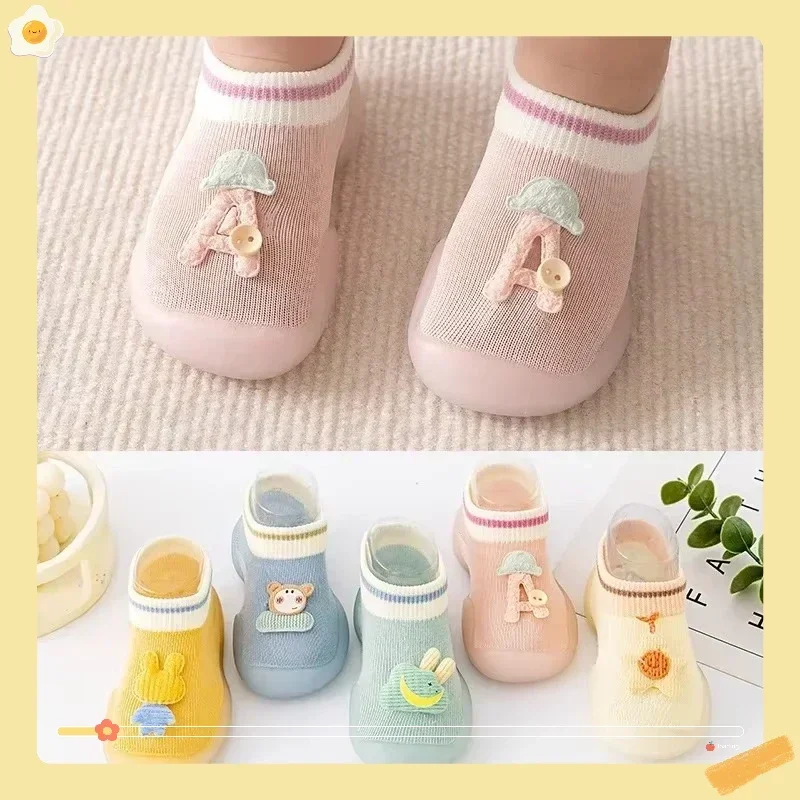 النمط الكلاسيكي داخلي أحذية الأطفال الجوارب الكرتون أحذية طفل أحذية طفلة طفل حذاء طفل صغير الرضع الصغار لينة القاع
