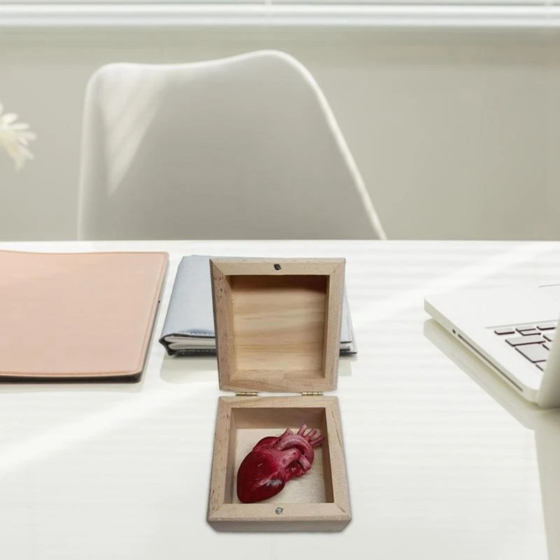 Creative Real Heart Toy Organ Heart Box Prank Toys Trick Funny Toy Spoof Funny Trick Human Heart, Wood Color