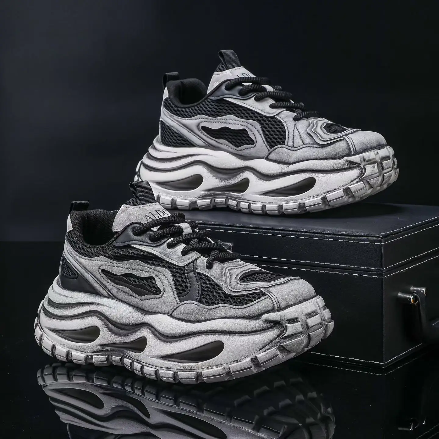 Vintage Distressed Men's Chunky Trainers Breathable Mesh Platform Casual Street Sneakers