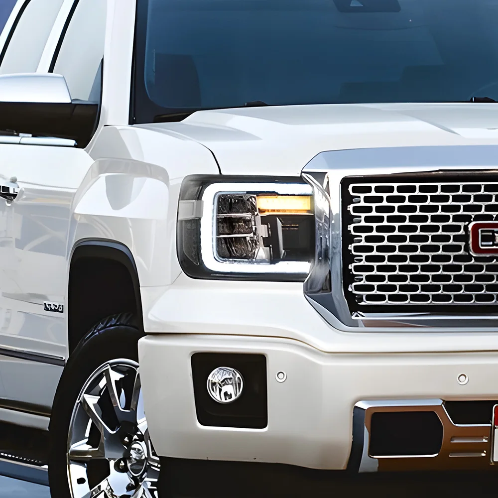 مصابيح السيارة الأمامية لسيارة جي إم سي سييرا 2007-2013 LED مجموعة المصابيح الأمامية للسيارات ترقية عالية الجودة ملحقات عدسة العرض الديناميكي